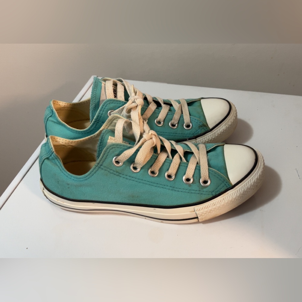Converse Teal and Cream Sneakers